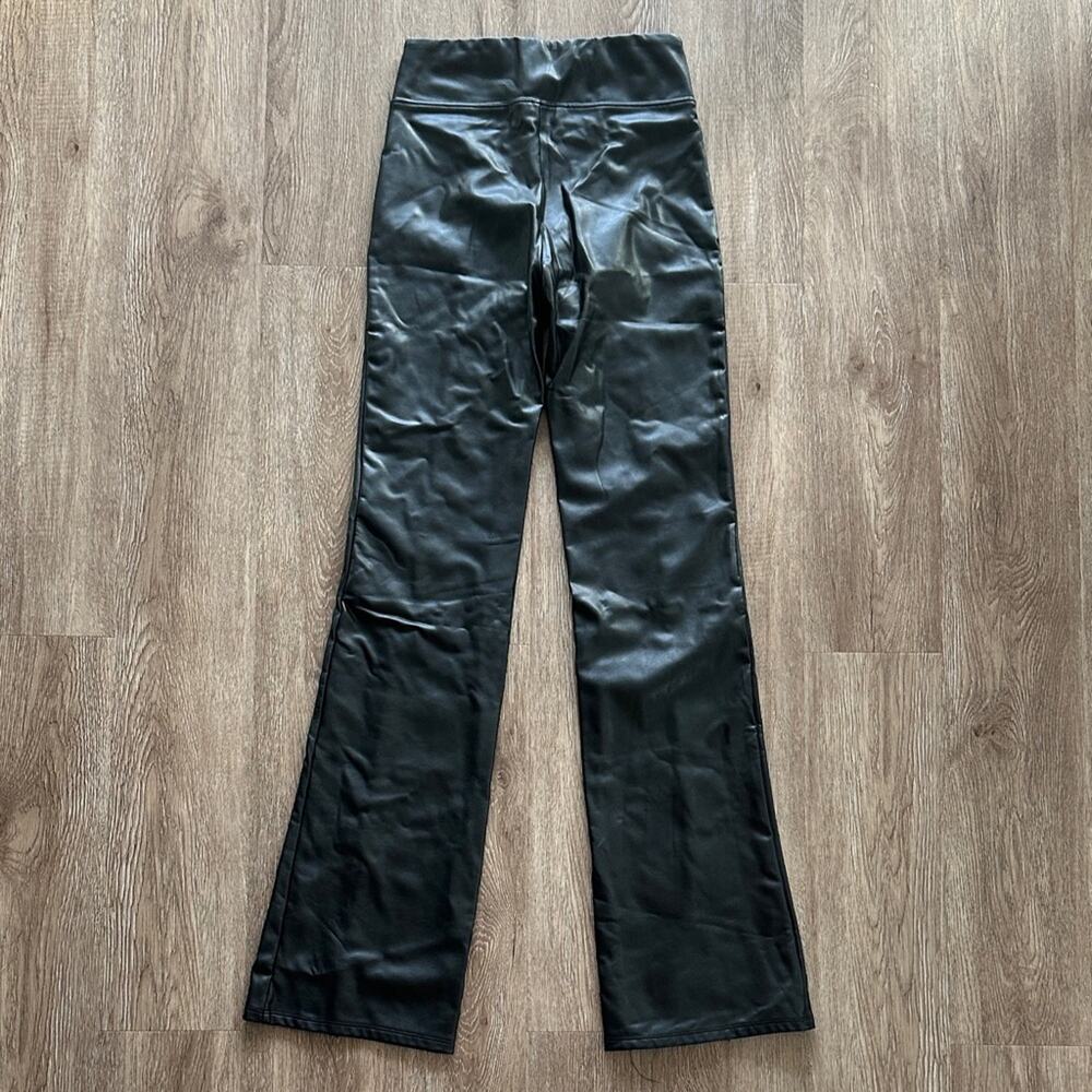 Abercrombie & Fitch Faux Leather Pull On Split Front Hem Pants Black Size Small - Picture 4 of 4